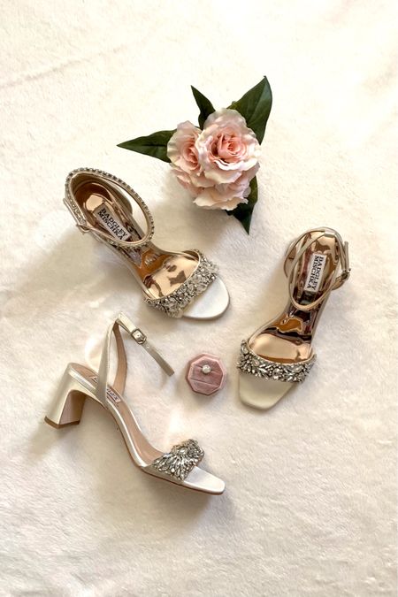So many gorgeous shoes out right now for special occasions! 


wedding guest shoes, bridesmaid shoes, special occasion shoes, blue satin pumps, Badgley Mischka Pumps,  Embellished Buckle Pumps, wedding shoes for bride, prom shoes, Naturalizer formal shoes, comfortable wedding shoes, wedding guest shoes, date night shoes 

#LTKGala #LTKshoecrush #LTKwedding