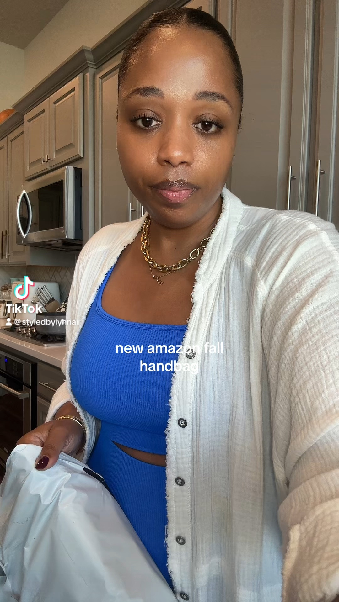 New fall handbag 
Handbag - affordable handbag - bags - fall - fall fashion - fall outfit - 

Follow my shop @styledbylynnai on the @shop.LTK app to shop this post and get my exclusive app-only content!

#liketkit #LTKstyletip #LTKfindsunder100 #LTKitbag
@shop.ltk
https://liketk.it/4lKvs

#LTKSeasonal #LTKVideo #LTKHoliday