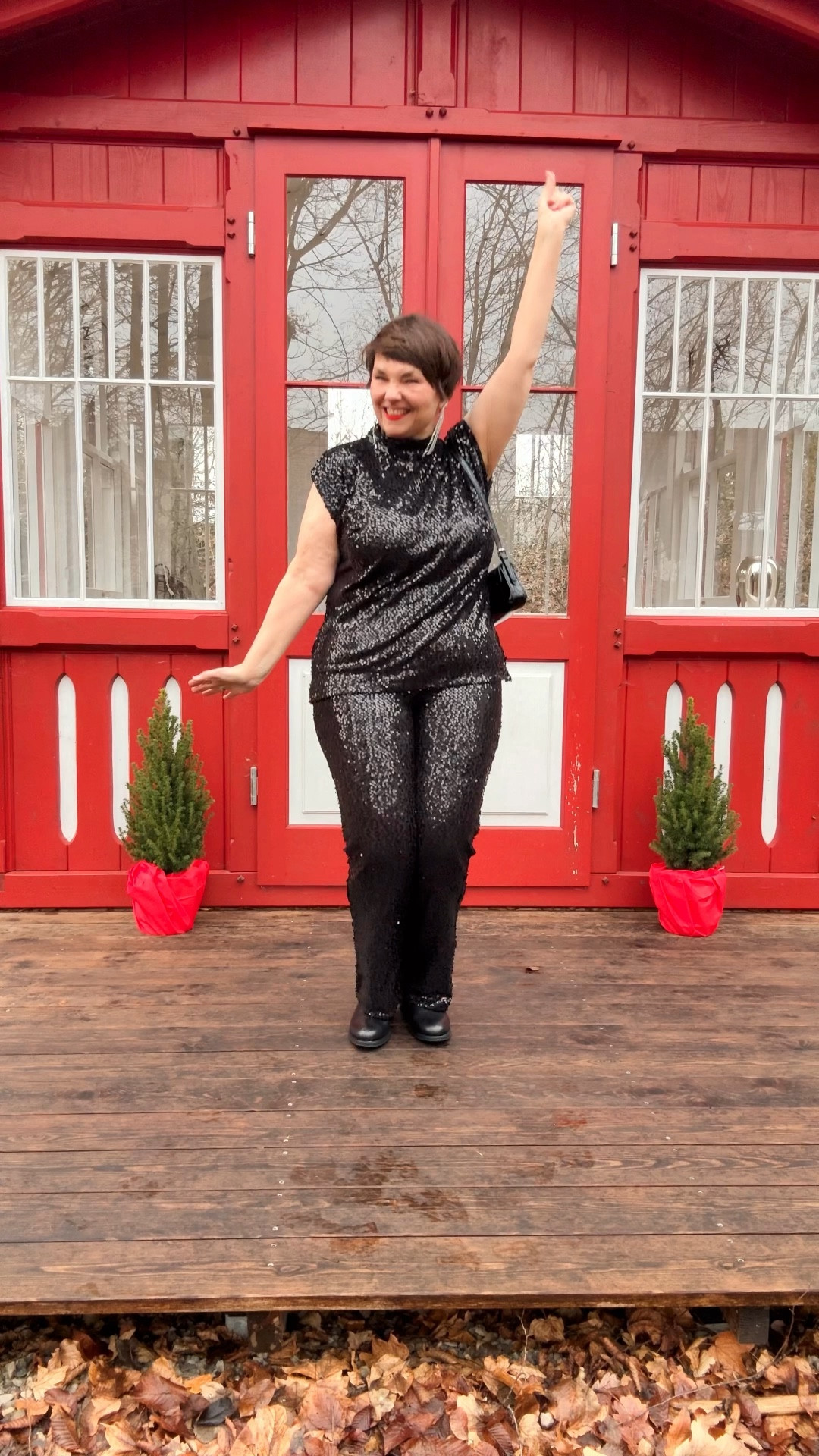 Party Outfit: Pailletten in All Black ✨

#LTKdeutschland #LTKpartywear #LTKfestive