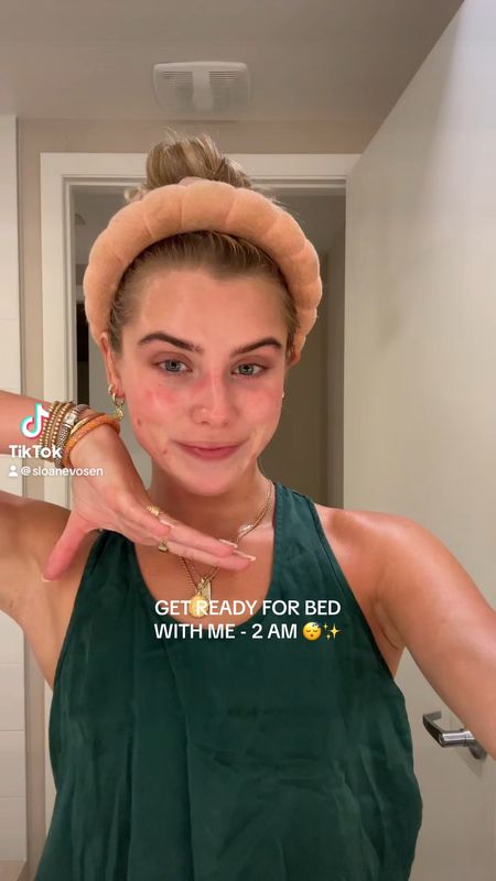 get ready with me for bed! #getreadywithme #getready #grwm  #getunreadywithme #fyp #skincare #skincareroutine #skincaretips #college #influencer #sundaynightroutine #sundayroutine #routine #vlog #getunready #getreadtforbedwithme #cleanskincare #acne 

#LTKbeauty #LTKSeasonal #LTKVideo