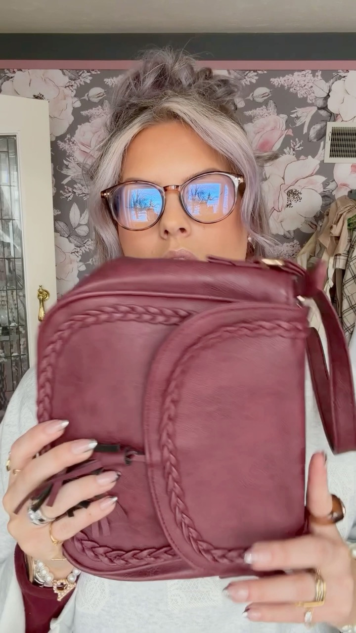 ➖Versatile Bag you can dress up or down!➖

✔️ Maroon Saddle Bag Purse @amazon 

maroon, burgundy, wine, purse, bag, handbag, saddle bag, braided, flap, tassel, crossbody, casual, workwear, faux leather, adjustable strap

#LTKSaleAlert #LTKootd #LTKTravel