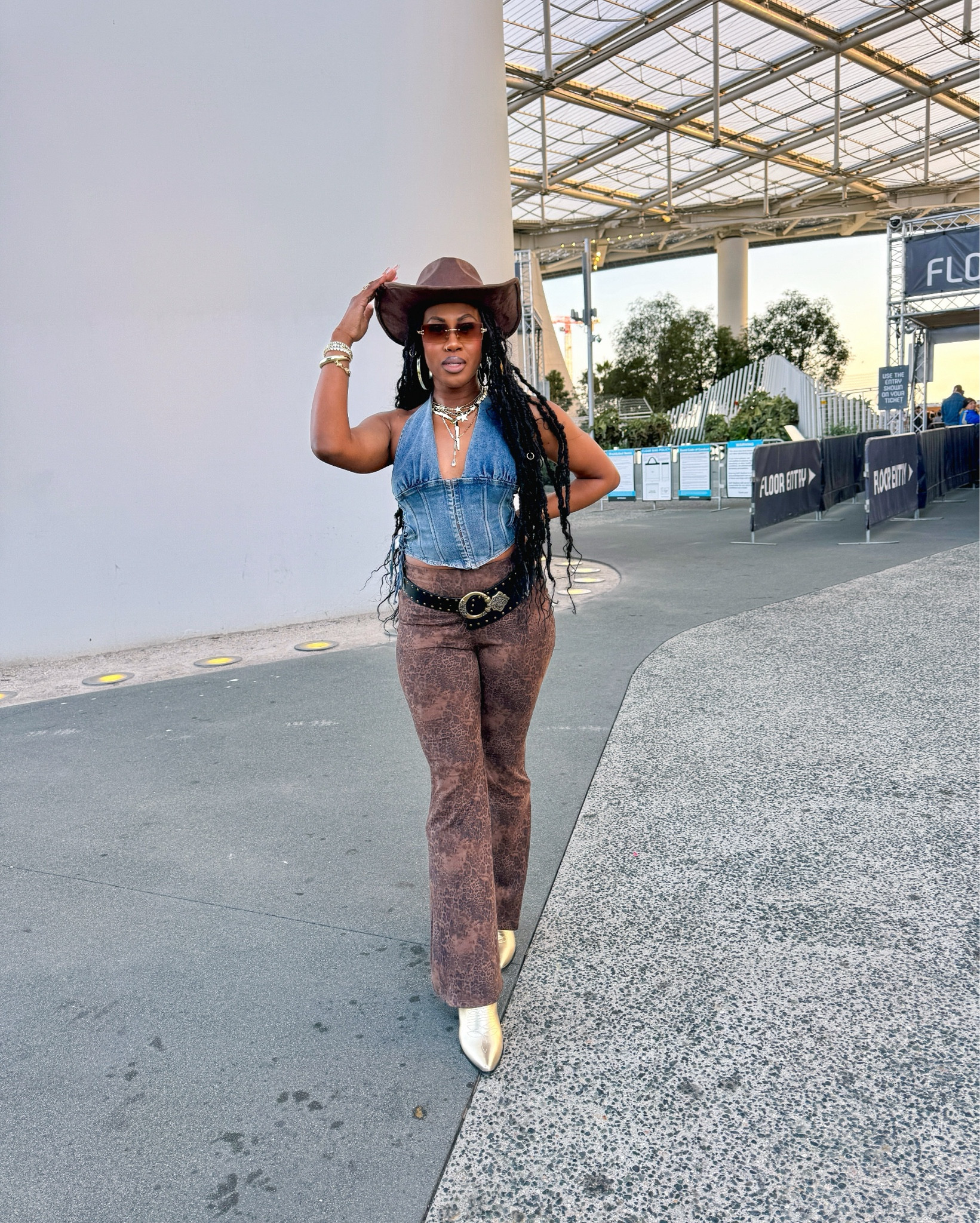 Cowboy Carter Look

USE DISCOUNT CODE 👉🏾JANICE 👈🏾 TO SAVE 🔟% ON ALL MELINDA MARIA JEWELRY 🛍️ 
