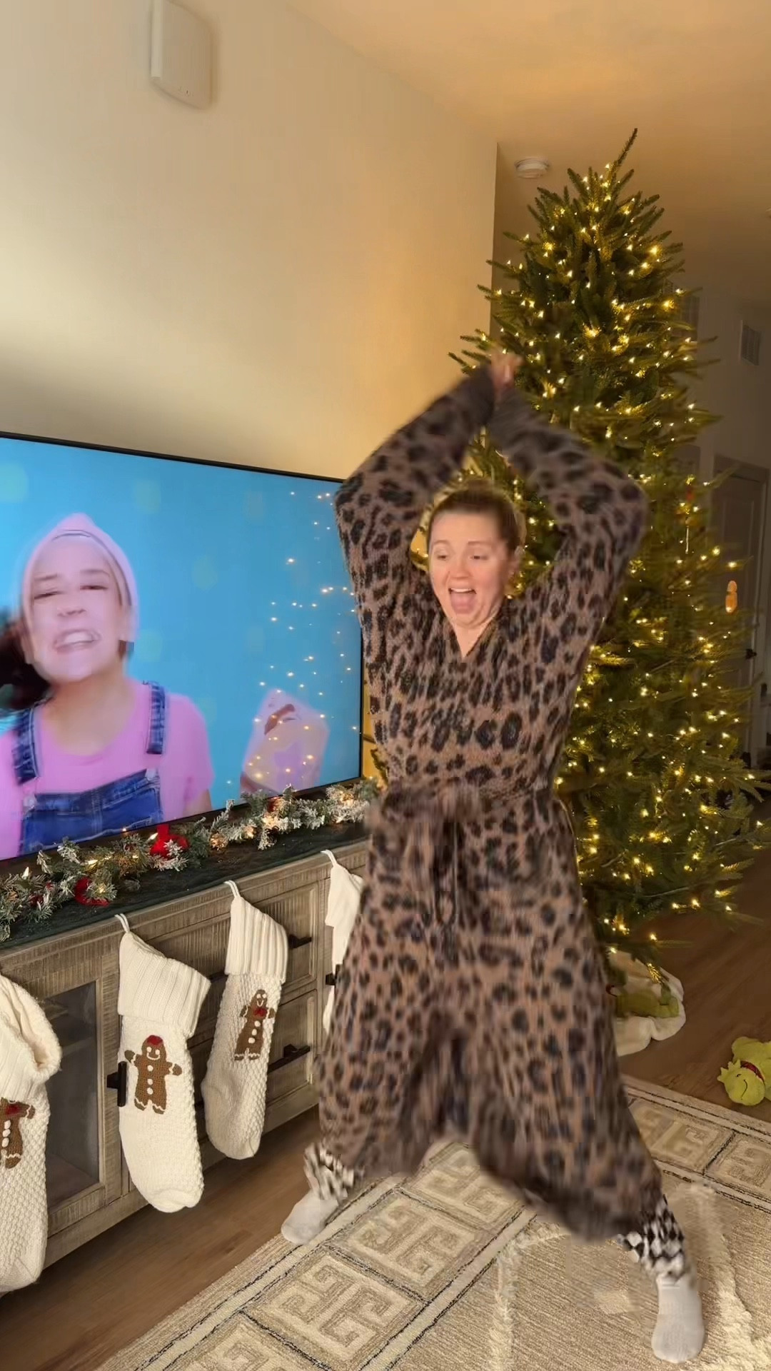 When you hear SKIMS x Northface collaborated 

#LTKWatchNow #LTKHoliday #LTKGiftGuide