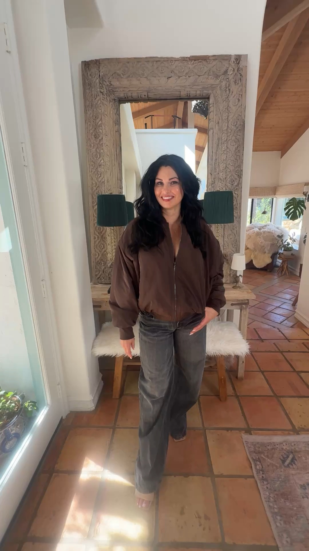 Outfit of the day! 💛

An espresso brown jacket paired with high waist wide leg dark wash denim are the outfit of the day!

#blackjeans #widelegjeans #espressobrown #bomberjacket #chocolatebrownoutfit

#LTKootd #LTKSaleAlert #LTKdayinmylife