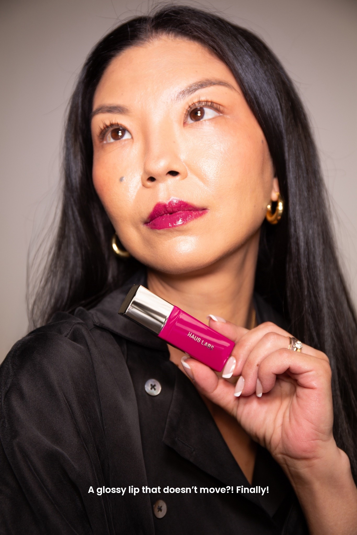 A Glossy Lip That Doesnt Move? Finally!

This Is The Haus Labs Atomic Shake Lip Lacquer.

I’m in love with The Berry Shade—
The Color Payoff Is Rich, But It Feels Incredibly Lightweight.

You Let It Set For About 15 Seconds,
And It Locks In With That Glossy Finish.

What Makes This Different Is The Wear—
It Doesn’t Transfer, So The Shine And Color Stay Intact.

It’s One Of Those Formulas That Looks Elevated,
But Is Surprisingly Easy To Wear. #lipgloss #ltkbeauty #liplacquer #hauslabs 




#LTKBeauty
