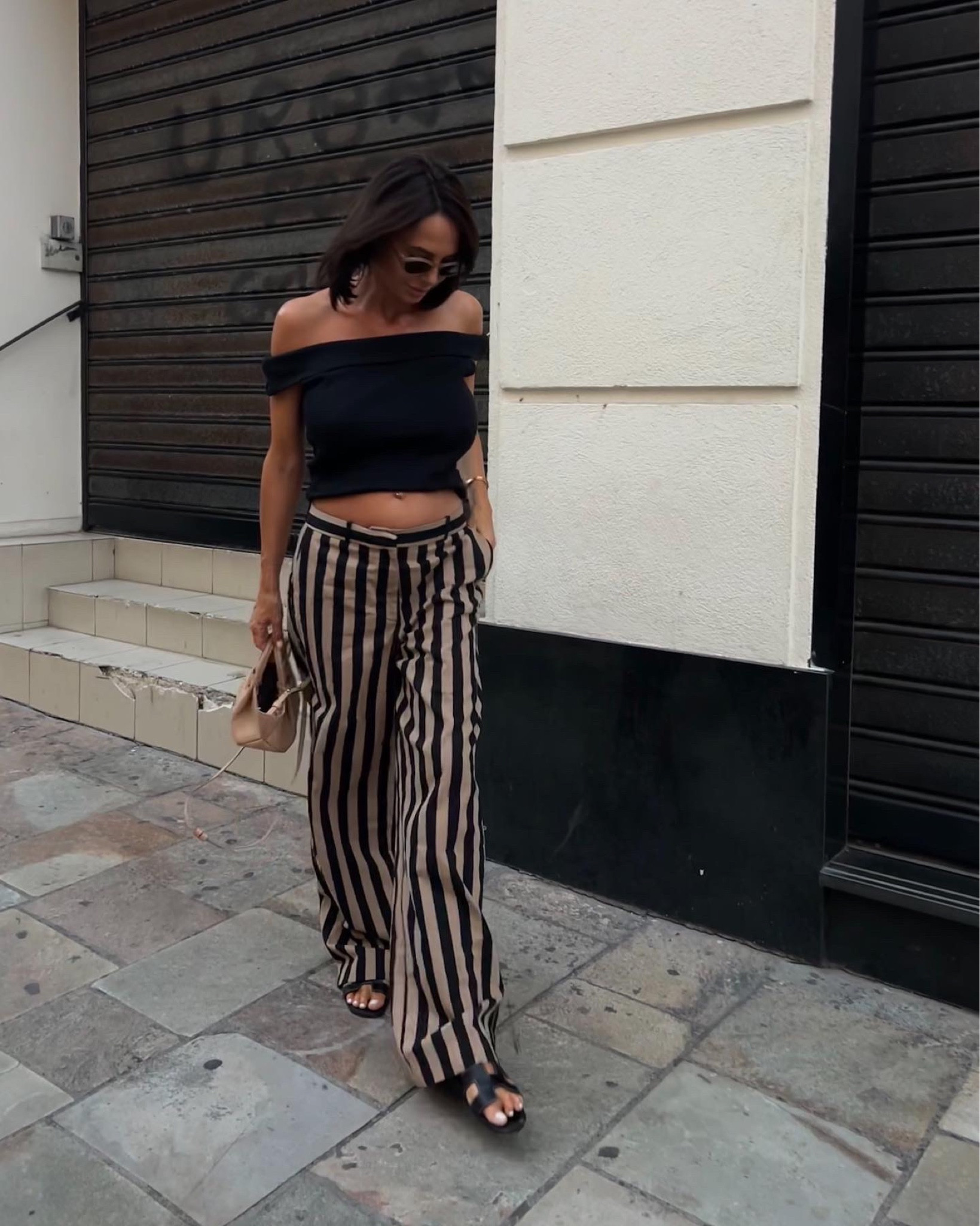 L’autre soir en ville ✨

Pantalon rayures - top épaules dénudées - sandales 

#LTKeurope #LTKSeasonal #LTKunder100