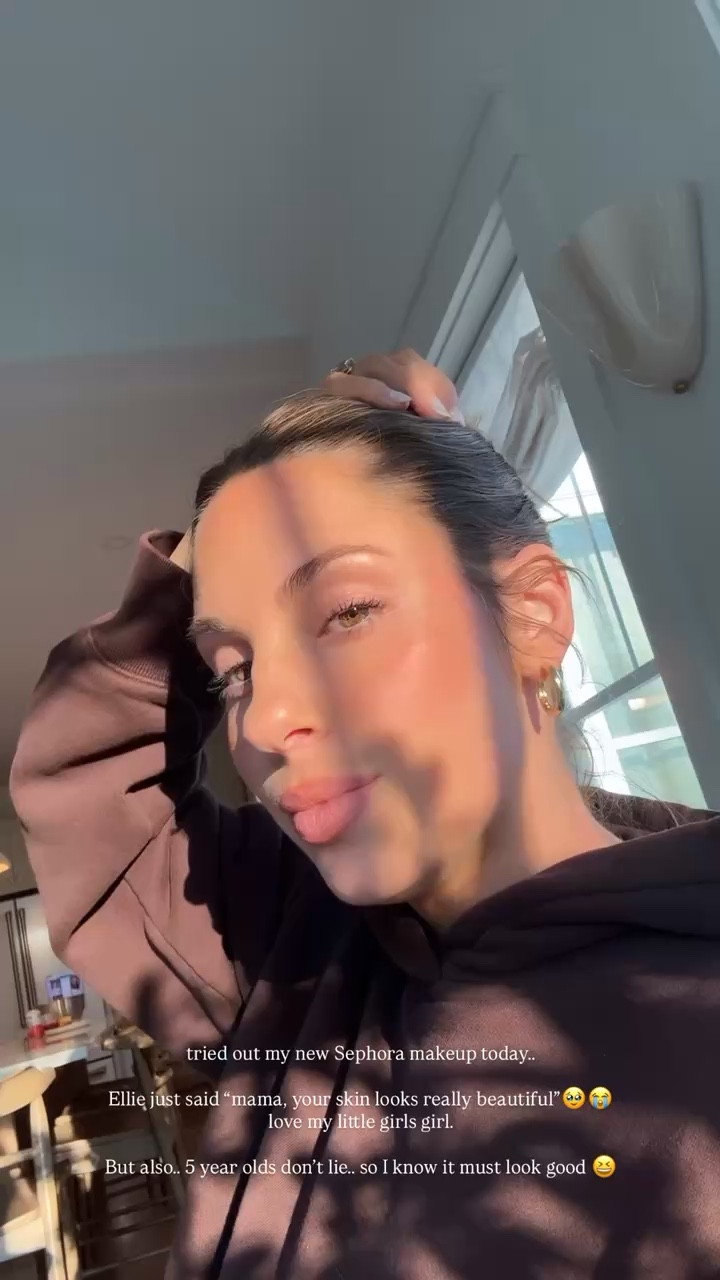 Wearing the Ciele skin tint….. it’s a DREAM. So lightweight & skin like with magical coverage. Absolutely a new staple! 😍

#sephora #makeup #skincare #beauty #momlife

#LTKdayinmylife #LTKmomlife #LTKBeauty