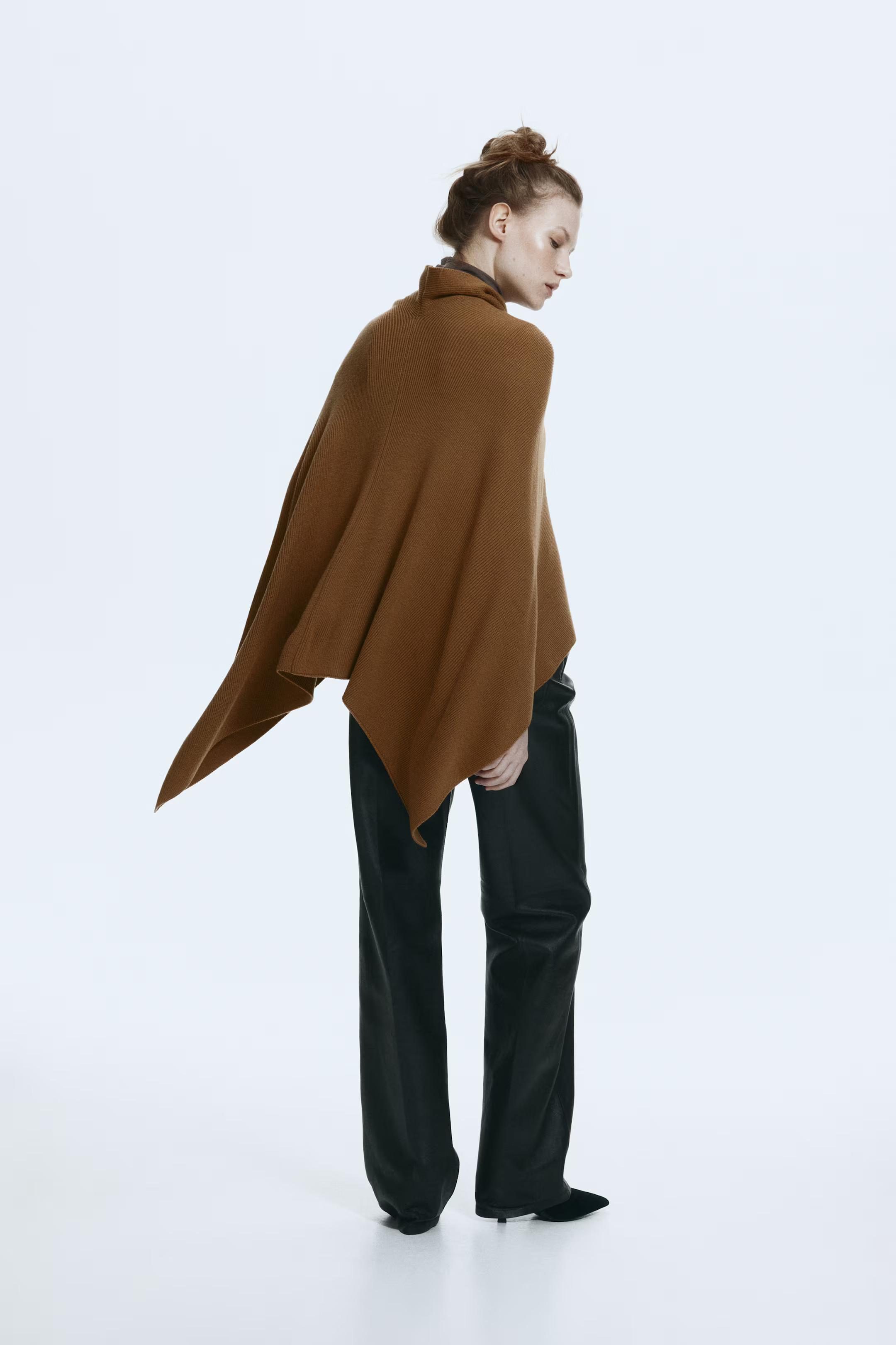 Roll-neck cape | H&M (UK, MY, IN, SG, PH, TW, HK)
