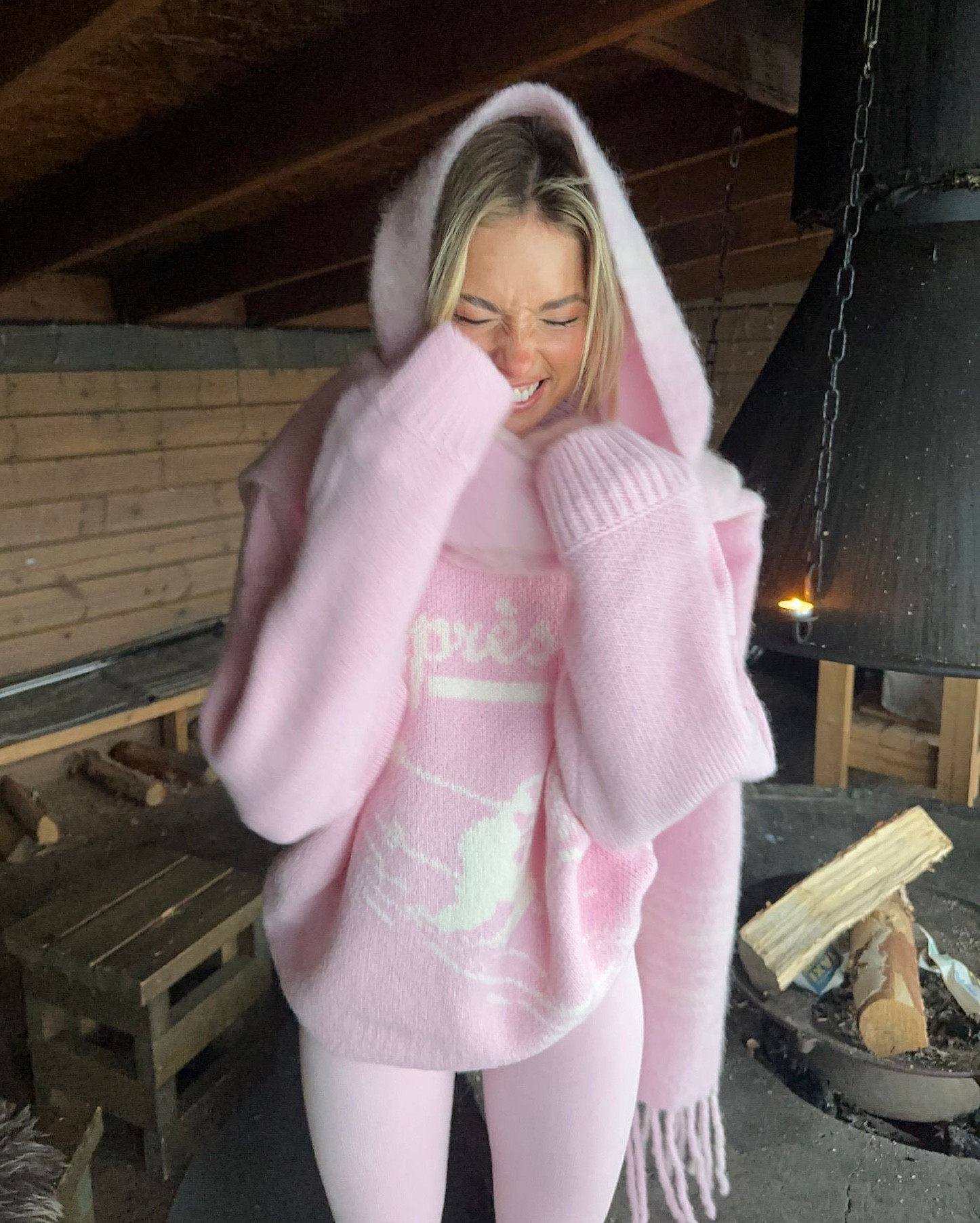 Winter Barbie 🎀🌨️

Bo & Tee ski chunky knit jumper
Baby pink chunky soft scarf
Bo & Tee pink leggings 
Moon Boots cream fur

#LTKuk #LTKwinter