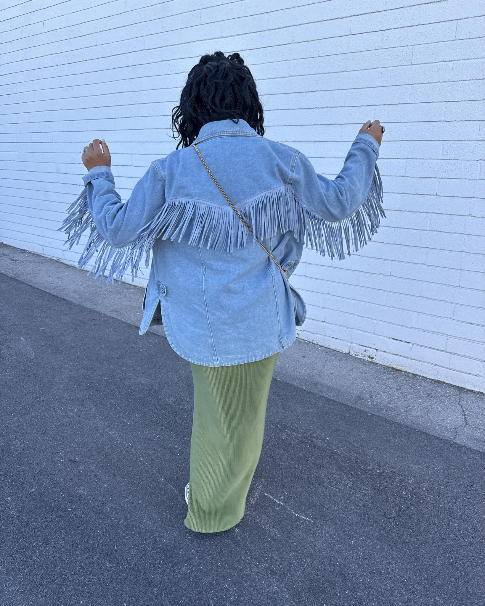 code: JULESNICHOLSSS for $ off this fringe jacket, it comes in 3 colors 🫶🏾

#LTKSeasonal #LTKSaleAlert #LTKStyleTip
