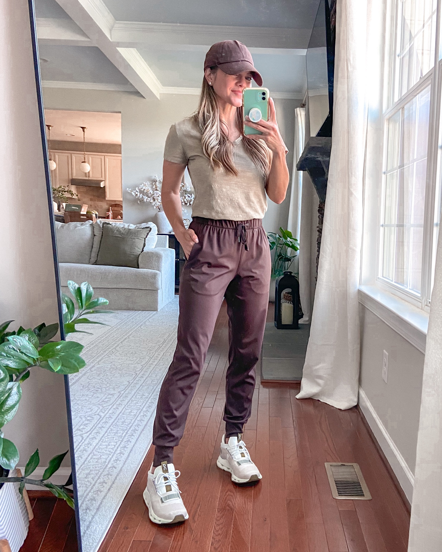 Mom ‘fit of the day
Amazon brown joggers & ball cap
Target v-neck tee (looks like this exact color is sold out now)
On Cloud sneakers
#softautumn (outfit colors are a perfect match to TCI soft autumn palette)

#LTKOver40 #LTKSeasonal #LTKActive