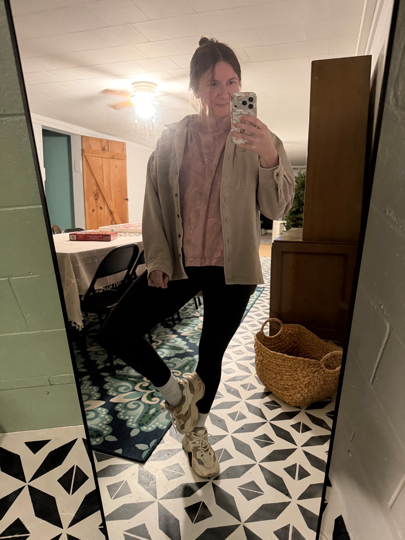 My parents have the cutest basement 🖤

#LTKMidsize #LTKootd