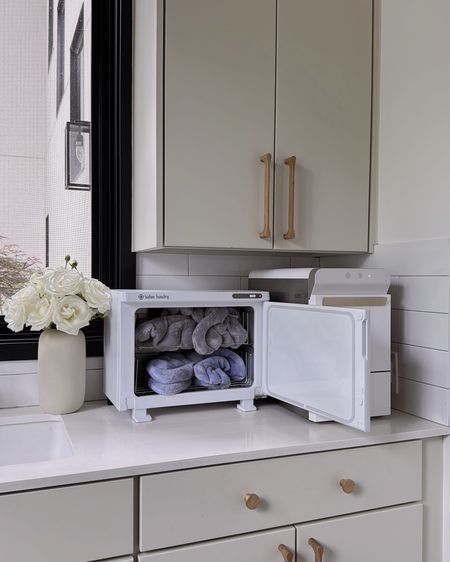 Love this setup in my kitchen - neck warmer and ice machine