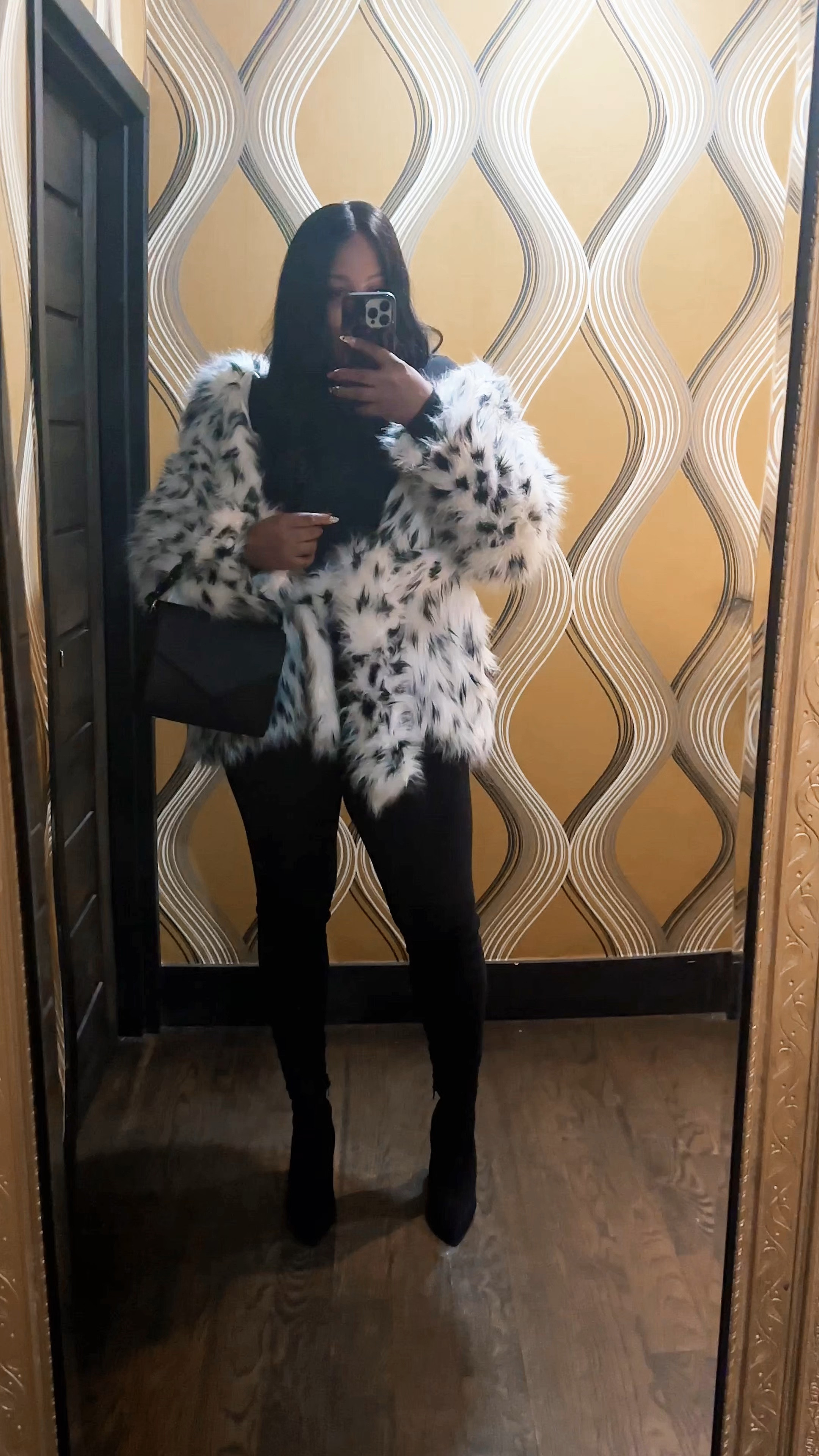 fur coat fashion #fallfashion #winterfashion 

#LTKSeasonal #LTKStyleTip #LTKMidsize