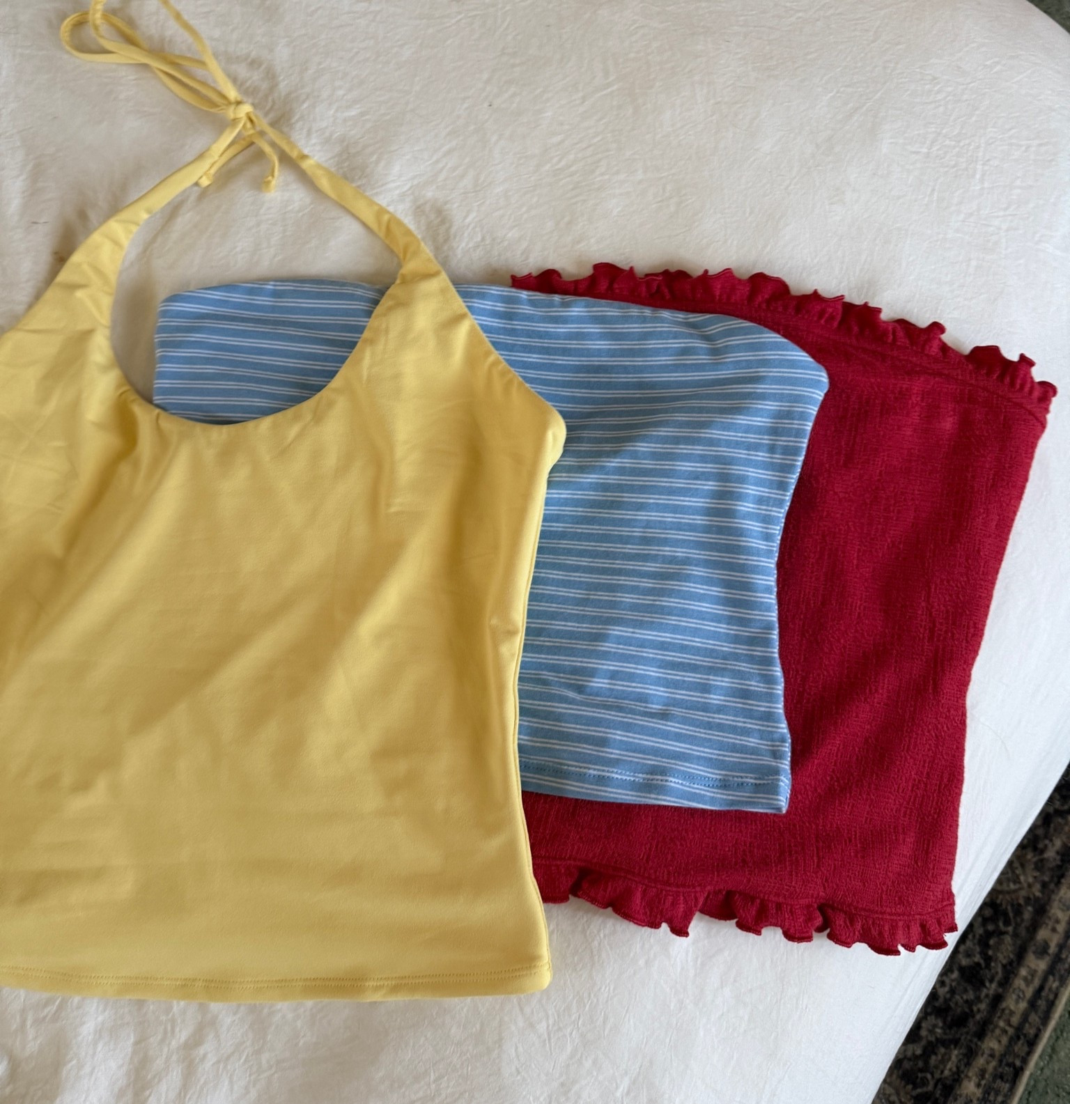 Summer tops under $20 💛🩵💋

#LTKootd