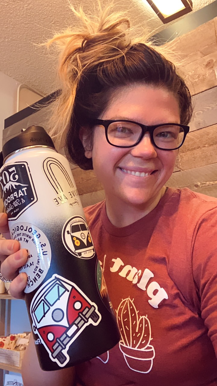 The water bottle that was made for me and other girls who seem to drop EVERYTHING!!! 🤣🤣🤣

The most durable water bottle you will ever own  

#LTKfitness #LTKfindsunder50 #LTKGiftGuide