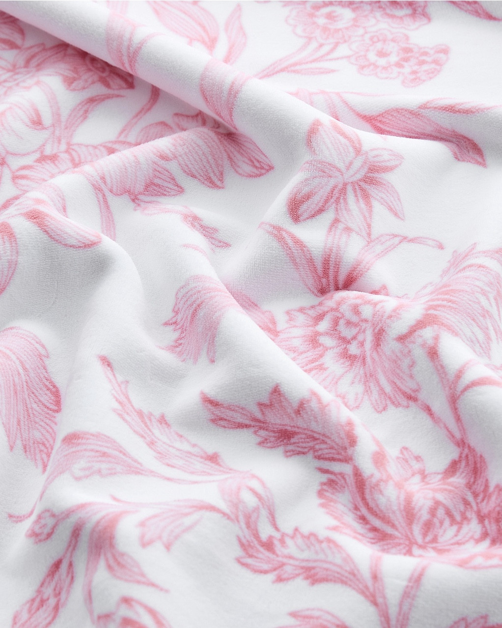 This is my new beautiful throw blanket from Laura Ashley.  Its cozy, yet elegant. I love how the pink/white rose pattern looks with my other bedding.  

#LTKHome #LTKGiftGuide #LTKFindsUnder50