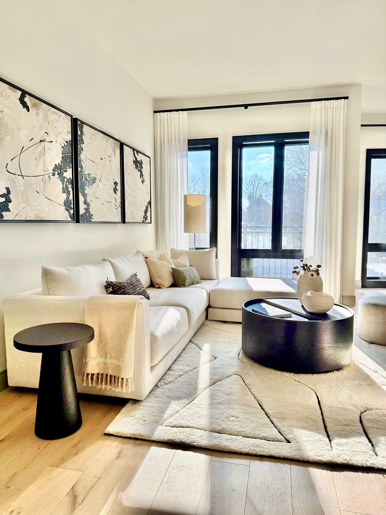 Good morning! It’s been a while since I’ve felt the warmth of the sun, and I can’t wait for spring to arrive. I’m thinking of adding some spring decorations to my home to brighten up my space and remind me that warmer weather is on the way. 
Happy Friday everyone! 

#LTKStyleTip #LTKSeasonal #LTKHome