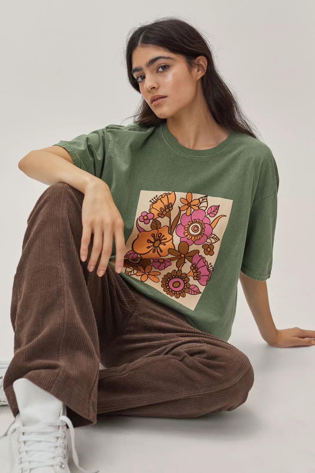Oversized Short Sleeve Graphic Floral T-Shirt | Nasty Gal (US)