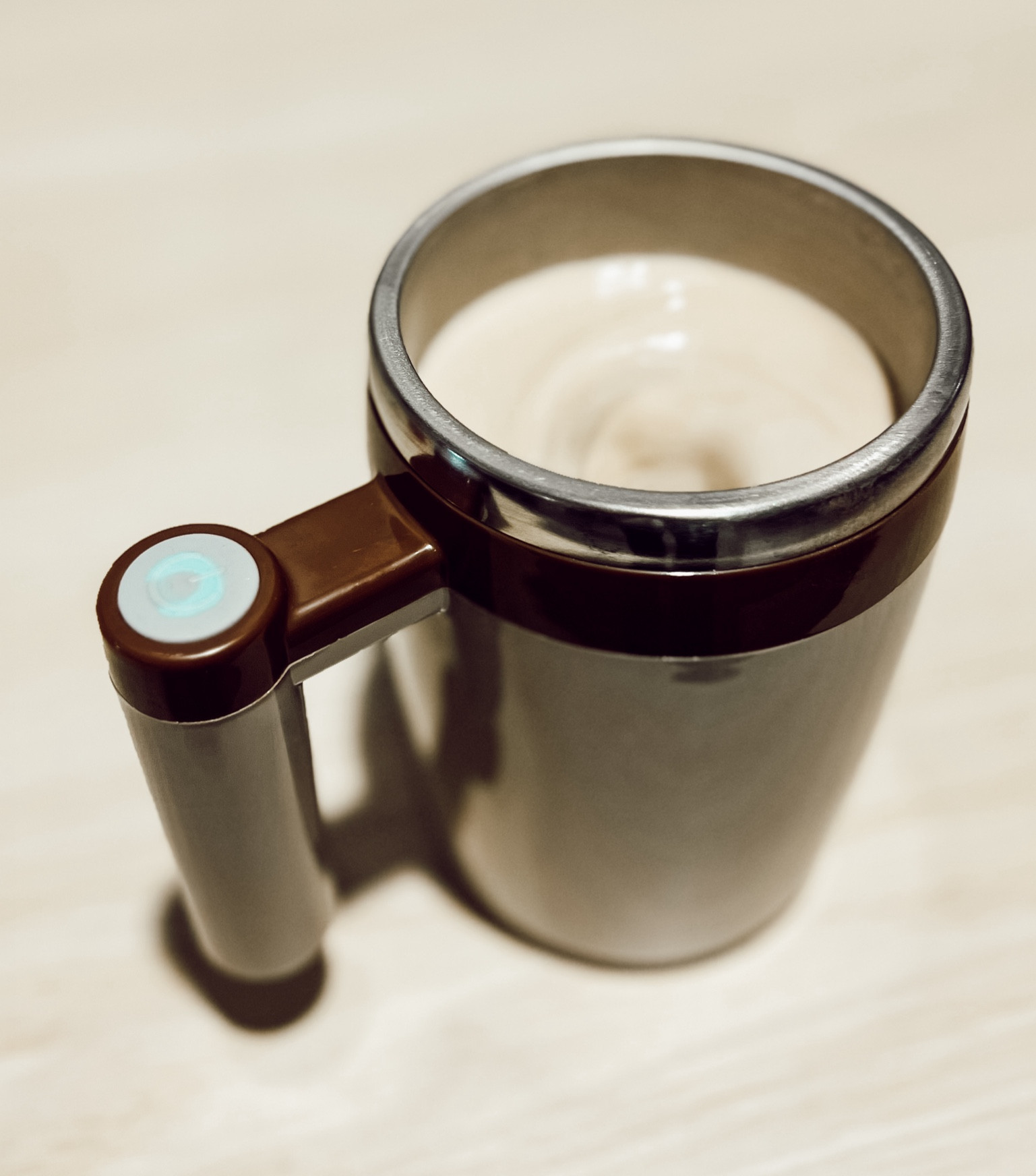 This self stirring mug from Amazon is brilliant! 🤎☕️

#amazonfinds 

#LTKhome #LTKfindsunder50