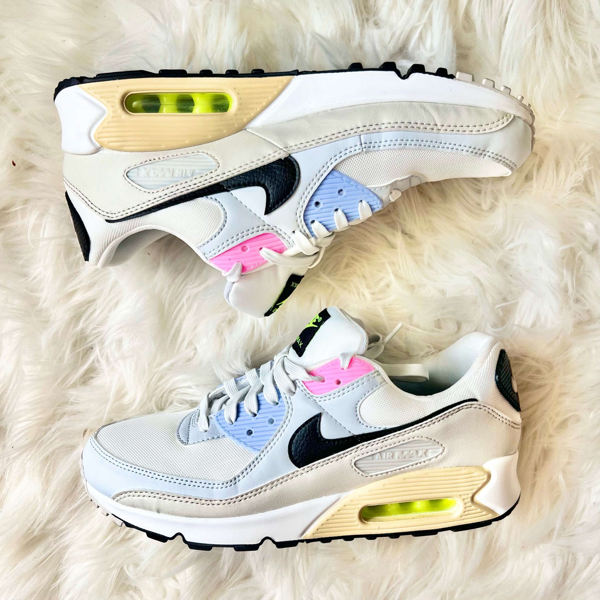 Nike Air Max 90 Sneaker for Women from Nordstrom. Summer sneakers 😍

#LTKshoecrush #LTKFind #LTKSeasonal