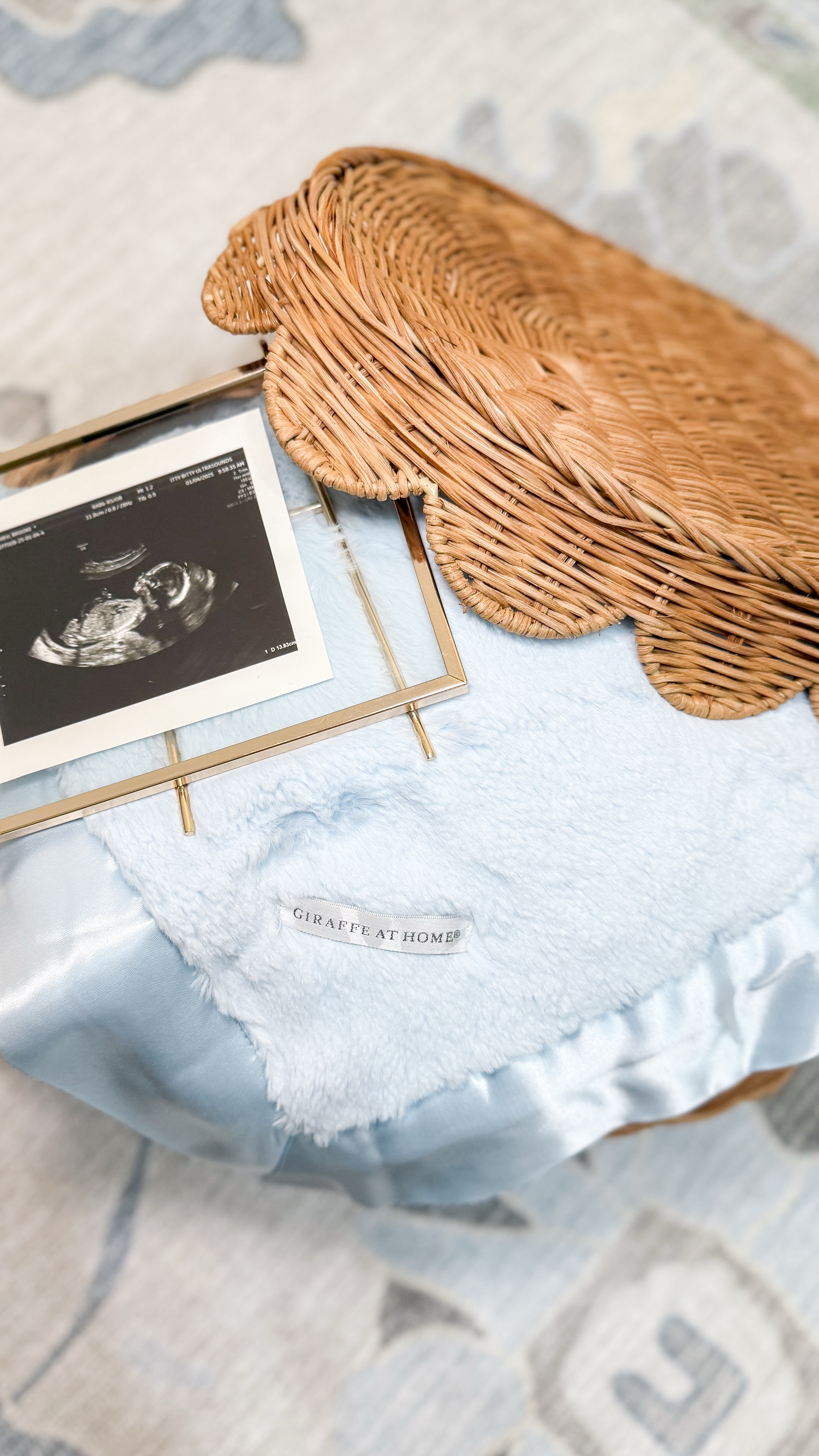 Can’t wait to rock our newborn right here covered in the most luxurious, silky soft blanket I’ve ever used. This Little Giraffe luxe throw is so soft and silky and almost has a slightly weighted feel to it for ultimate comfort. It would make a great gift for expecting mothers, new babies, or even yourself. Available at Nordstrom as well!

@littlegiraffeislove @nordstrom #littlegiraffepartner #Nordstrom #ad 

#LTKBump #LTKBaby #LTKFamily