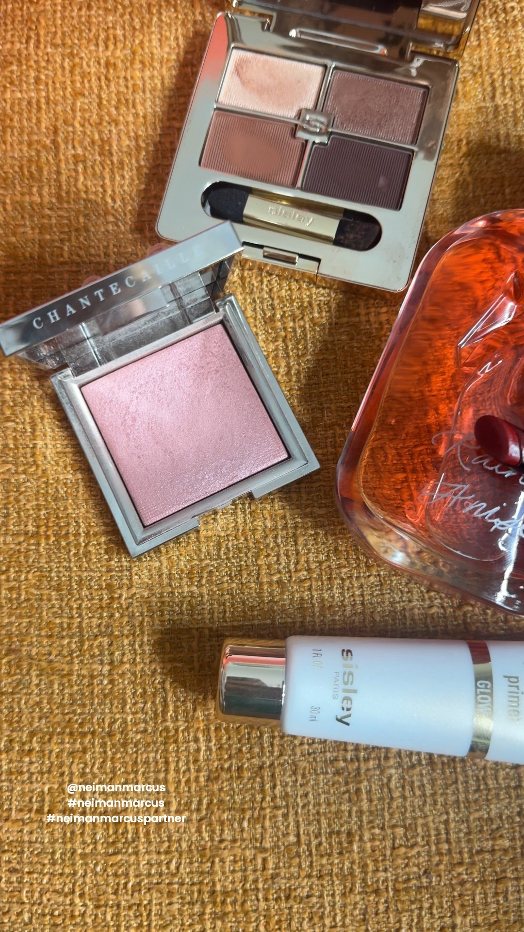  6 luxury beauty musts for a gorgeous and glowing holiday party look in mere minutes.
Primer: Glow
Foundation: 3WO
Blush: Radiant blush
Eyes: Shade 1 Sepia
Lips: 550 Red Shock
Fragrance: Cairos

@NeimanMarcus #NeimanMarcus #NeimanMarcusPartner

#LTKGiftGuide #LTKHoliday #LTKBeauty