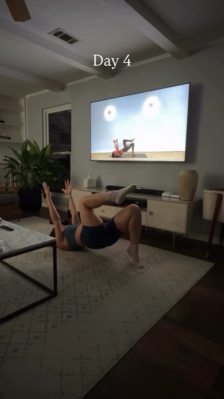 Day 4

Fitness, postpartum, mom fit, workout, active wear 

#LTKmorningroutine #LTKmomlife #LTKfitnessgoals