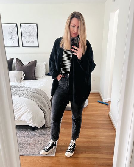 Monday outfit of the day featuring stripes and my fave Jenni Kayne cocoon cardigan! I’m in a size M but prob could have sized down if I wanted a closer fit. 