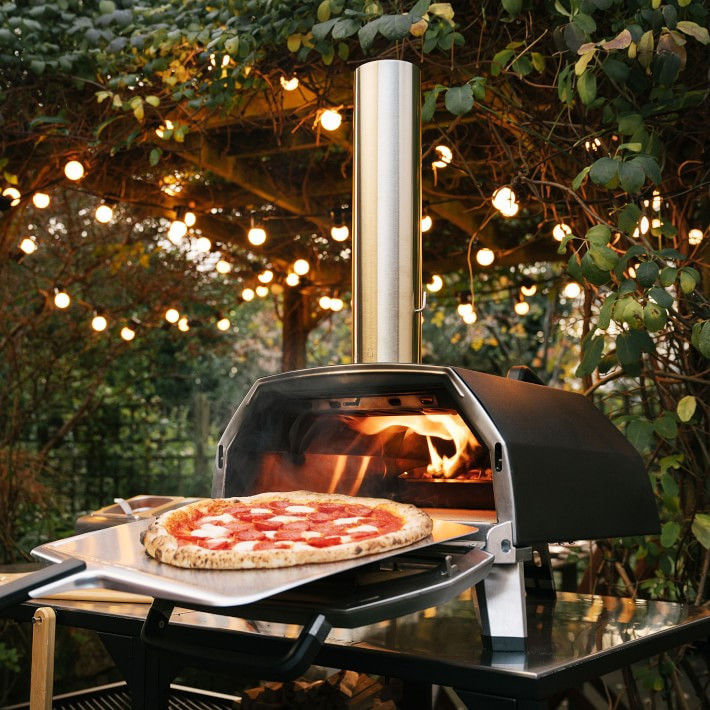 Ooni Karu 16 Pizza Oven | Williams-Sonoma