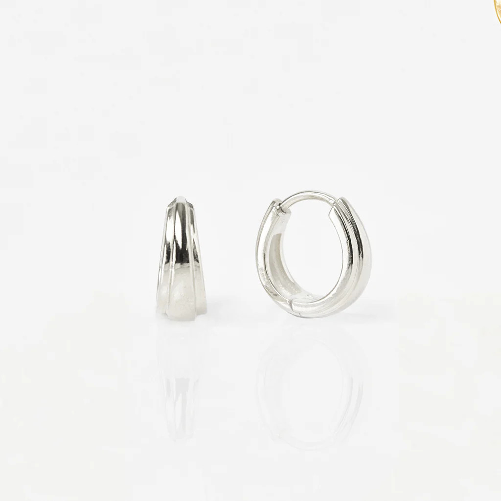 Vintage Huggie Hoop | Carrie Elizabeth