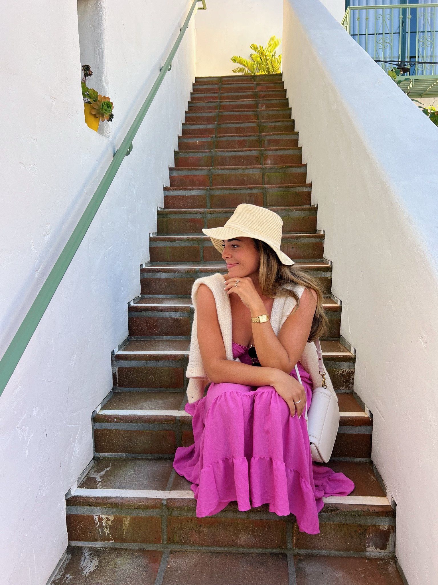 zara info — look up these codes in the search!
purse: 6011/210
sandals: 2600/710

#LTKstyletip