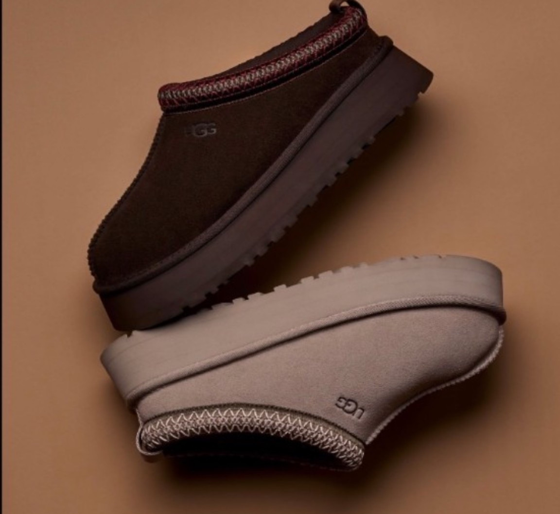 Your fall uniform = oversized sweater + these UGGs 🍁🍂 

#LTKFallStyle #LTKSeasonal #LTKShoes #LTKFinds #LTKCozy #LTKStyle #LTKFashion #LTKMustHaves #LTKObsessed 

#LTKStyleTip #LTKSeasonal #LTKU