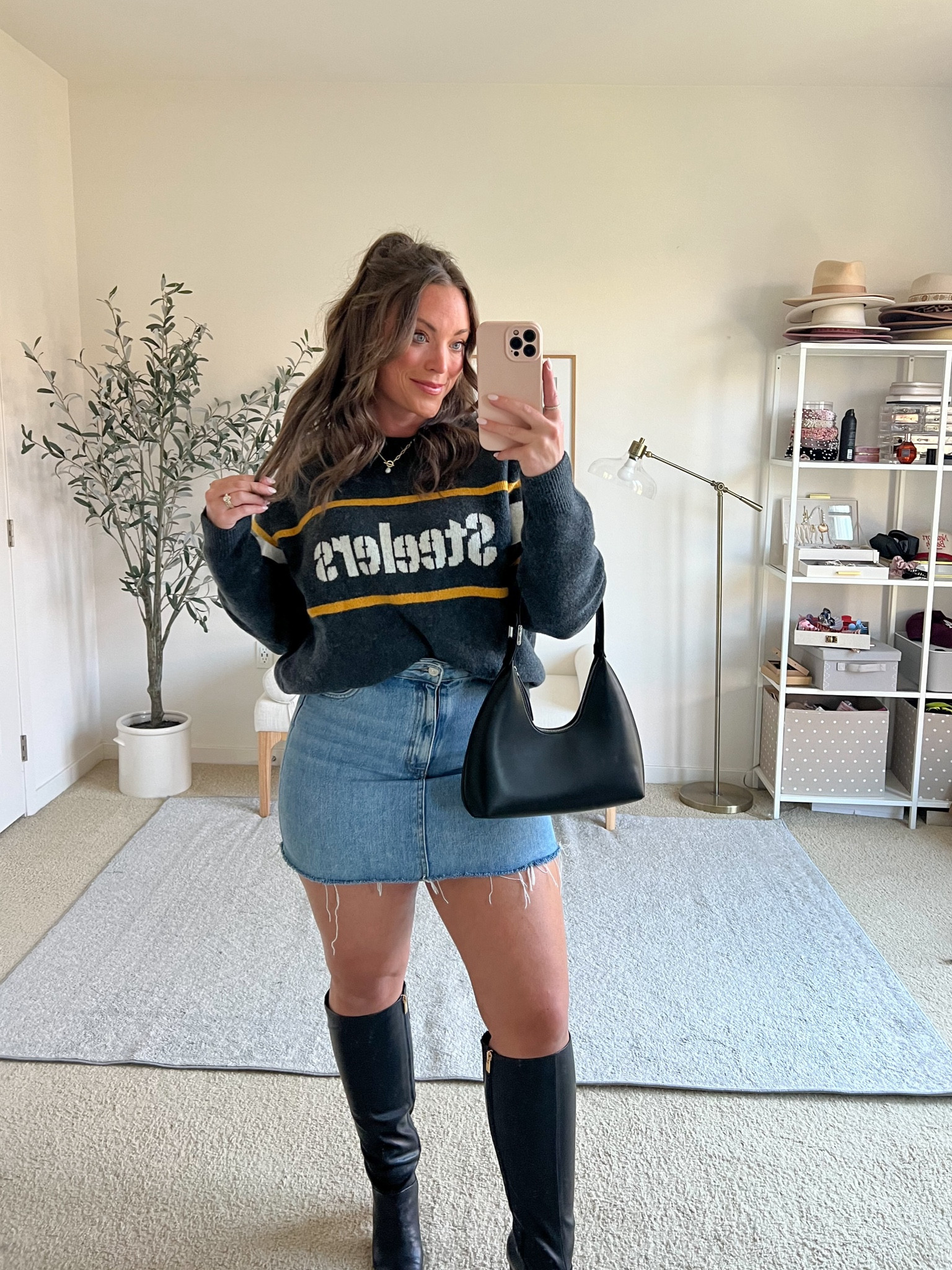 NFL football 🏈 ♥️✨

Let’s go Steelers!
Wearing a size small in the sweater, it’s unisex fyi! 


#LTKFindsUnder100 #LTKMidsize #LTKSeasonal