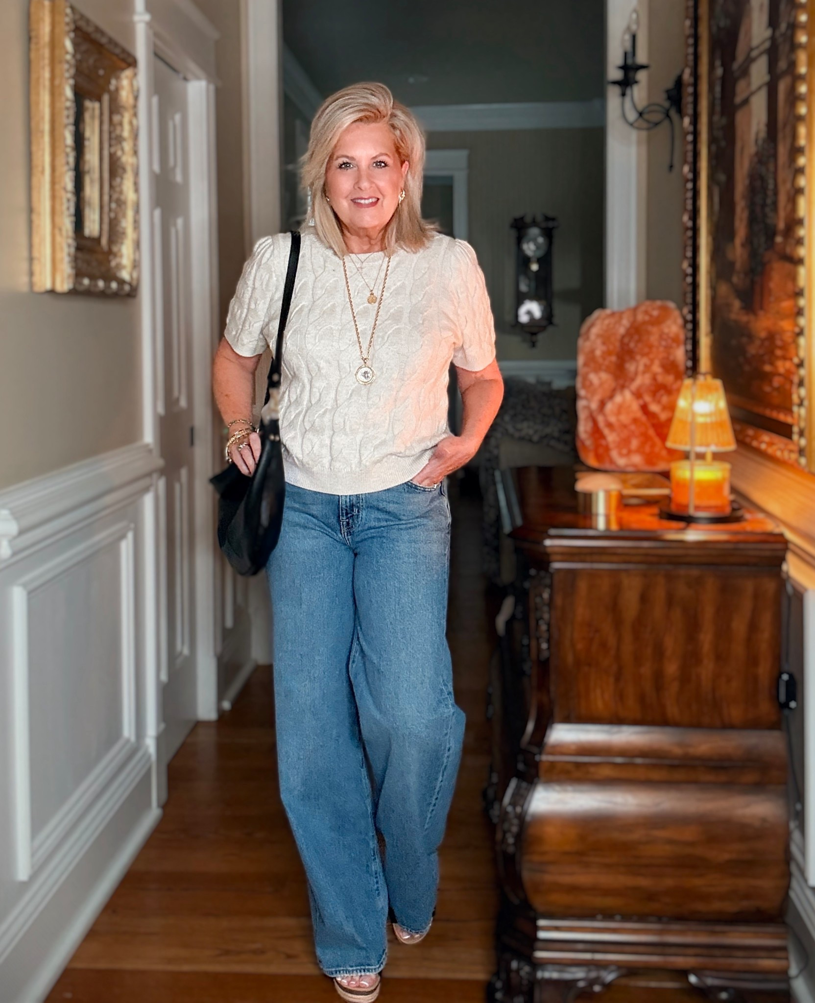 Those is truly the softest sweater I’ve worn in a LONG time! I love the style, the fit, how it feels, and the neutral color that can be worn with anything. 


#LTKOver40