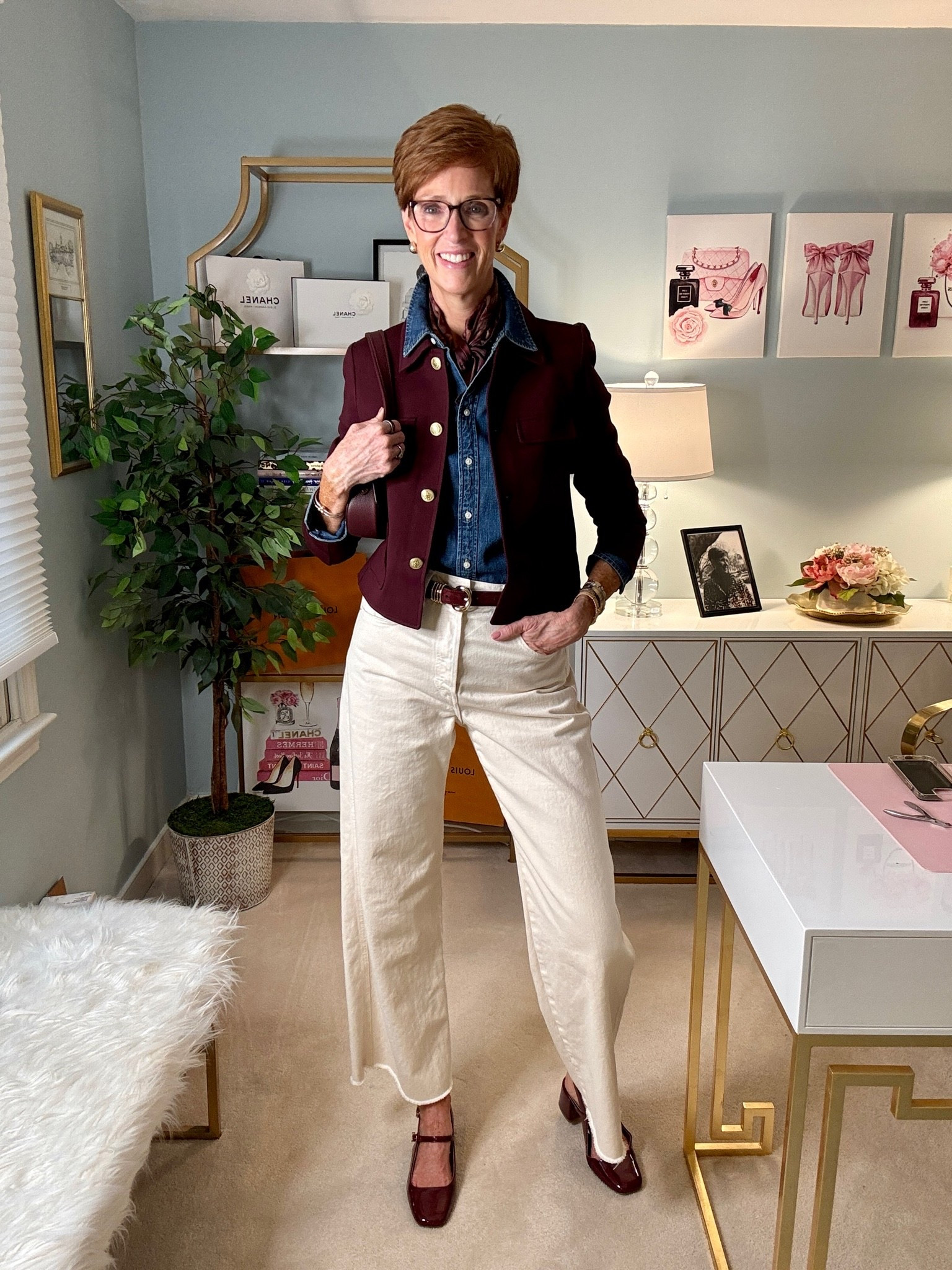 Fall style doesn’t have to mean buying an entirely new wardrobe. Sometimes it’s one great layer, a richer color, dark denim, a classic knit or a pair of boots that makes the pieces already in your closet suddenly feel right for the season.

I pulled together six fall outfit ideas ranging from polished denim and wide-leg jeans to trousers, classic sweaters and easy fall dresses. And there are several formulas here I’ll be repeating — especially that denim + burgundy + cream combination.

Swipe through all 6 and tell me: which outfit would you actually wear — 1, 2, 3, 4, 5 or 6?

Save this as fall outfit inspiration for later, and send it to a friend whose style is similar to yours.

#FallOutfitIdeas #StyleOver40

#LTKootd #LTKOver40 #LTKTall