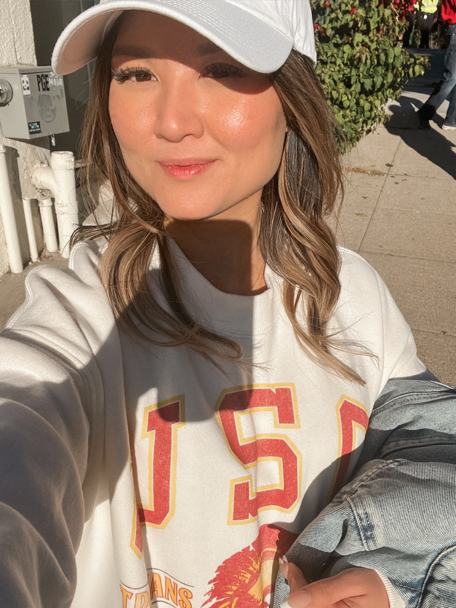 ✌🏼 I’m so glad I found this cute and comfy crew sweatshirt at Abercrombie. It’s perfect for game days. Fight on!

#LTKfitness #LTKU #LTKSeasonal