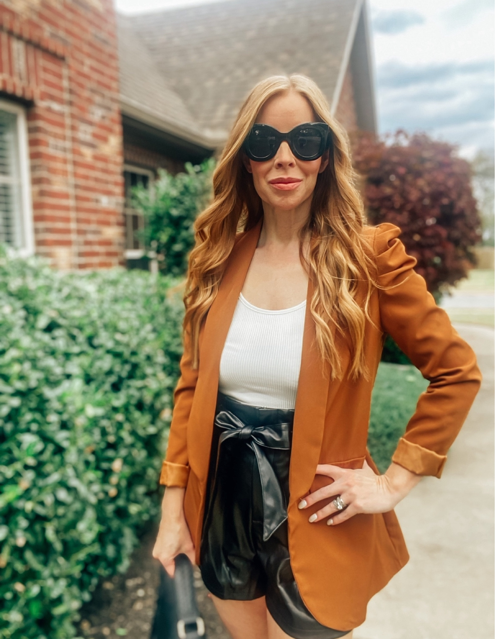 Blazer style, faux leather shorts, amazon finds, fall outfits, fall style, fall fashion, neutral outfit 

#LTKsalealert #LTKfindsunder50 #LTKSeasonal