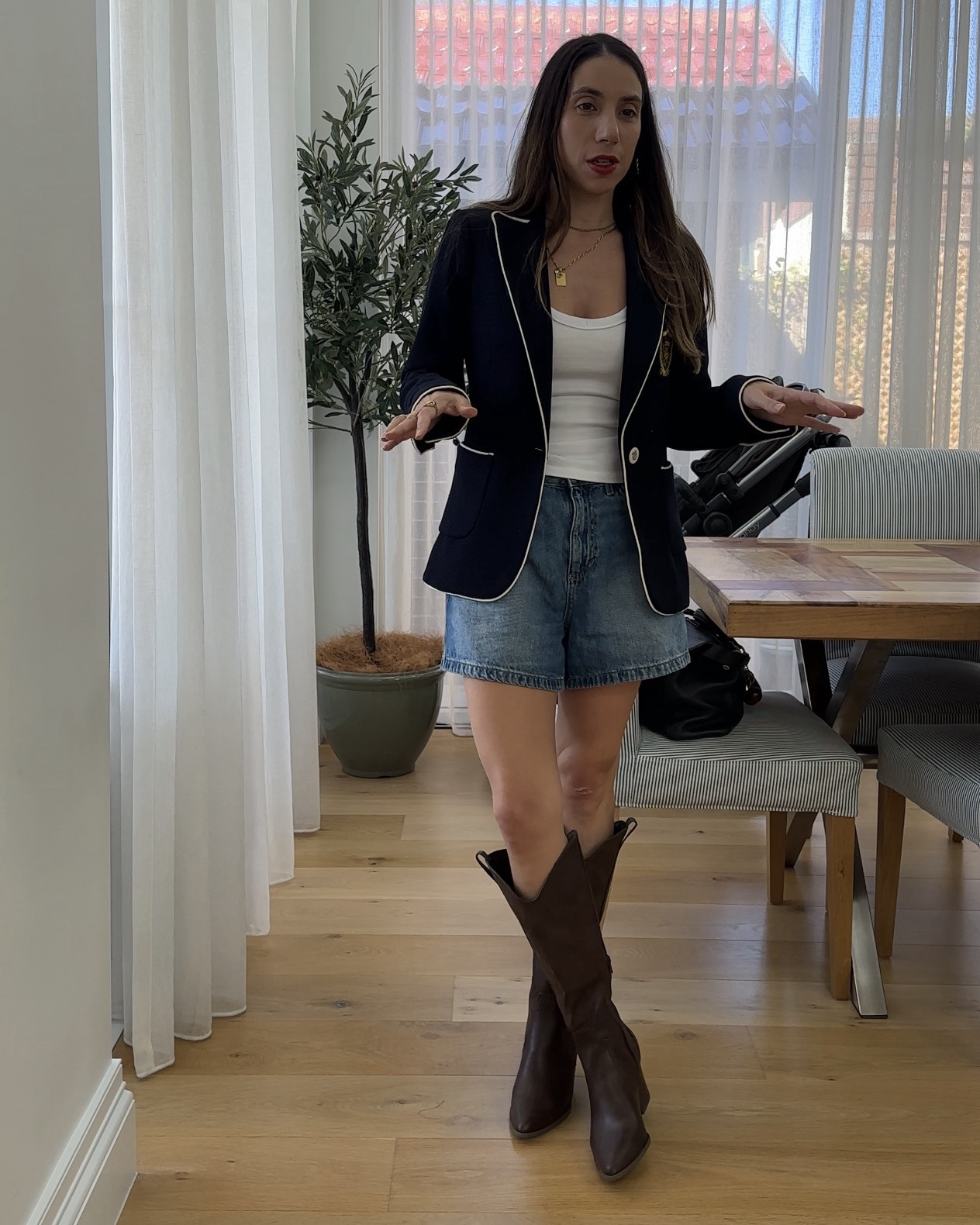 Cowgirl inspo #westernboots #cowboyboots 