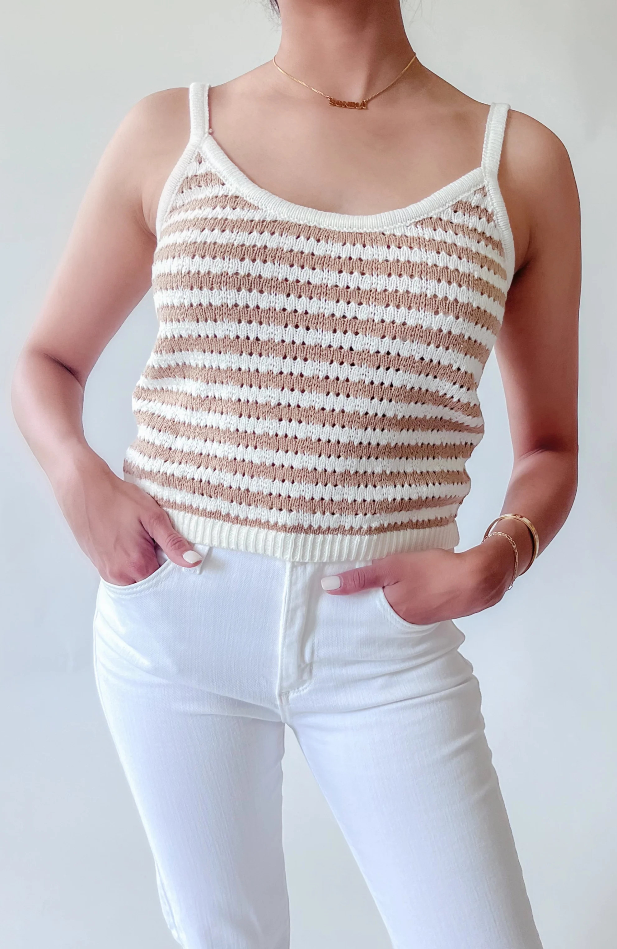 THE FEELING IS NEUTRAL TOP | Harper's Den