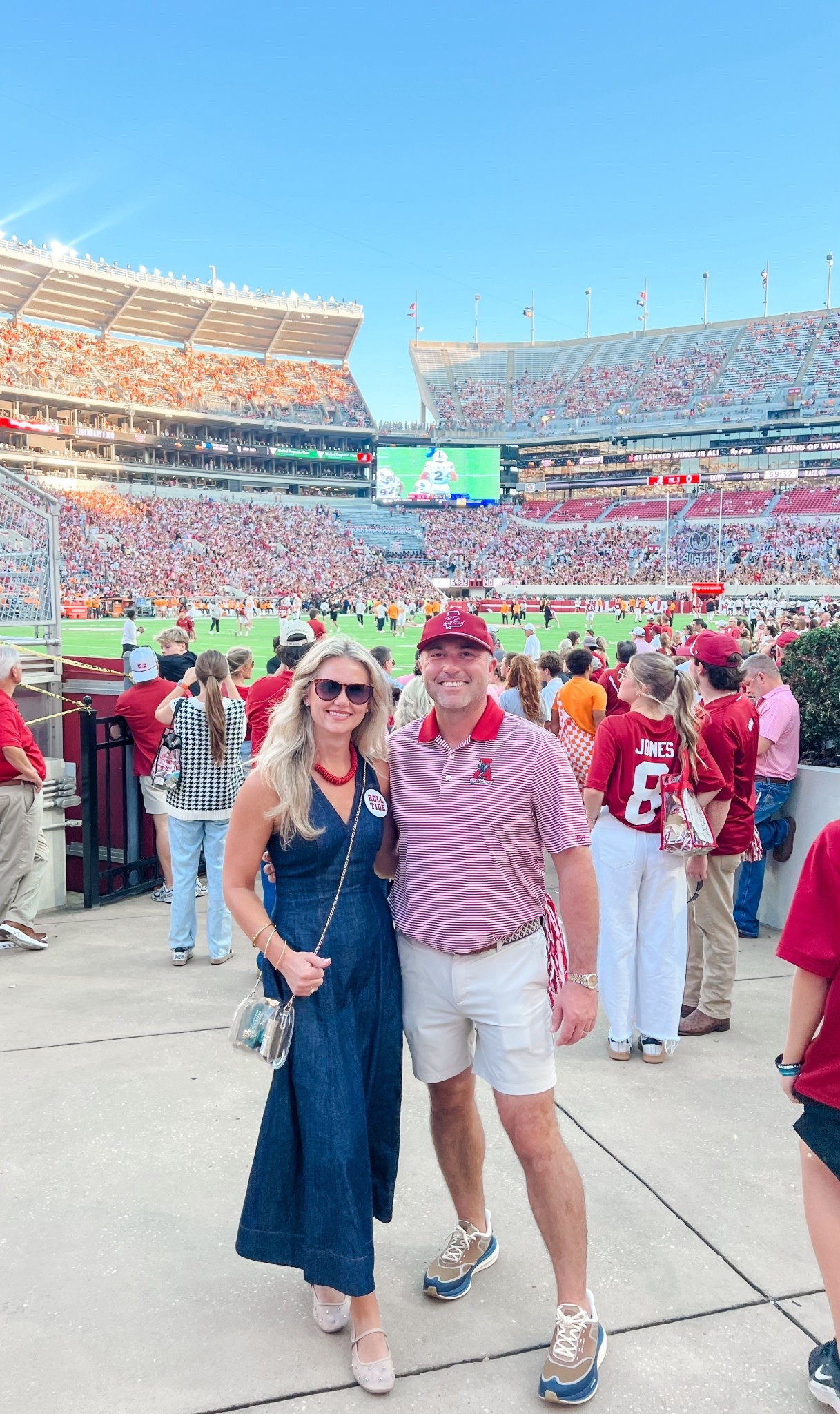 Denim dress v-neck dress women’s fall dress 

#LTKFamily #LTKMens #LTKStyleTip