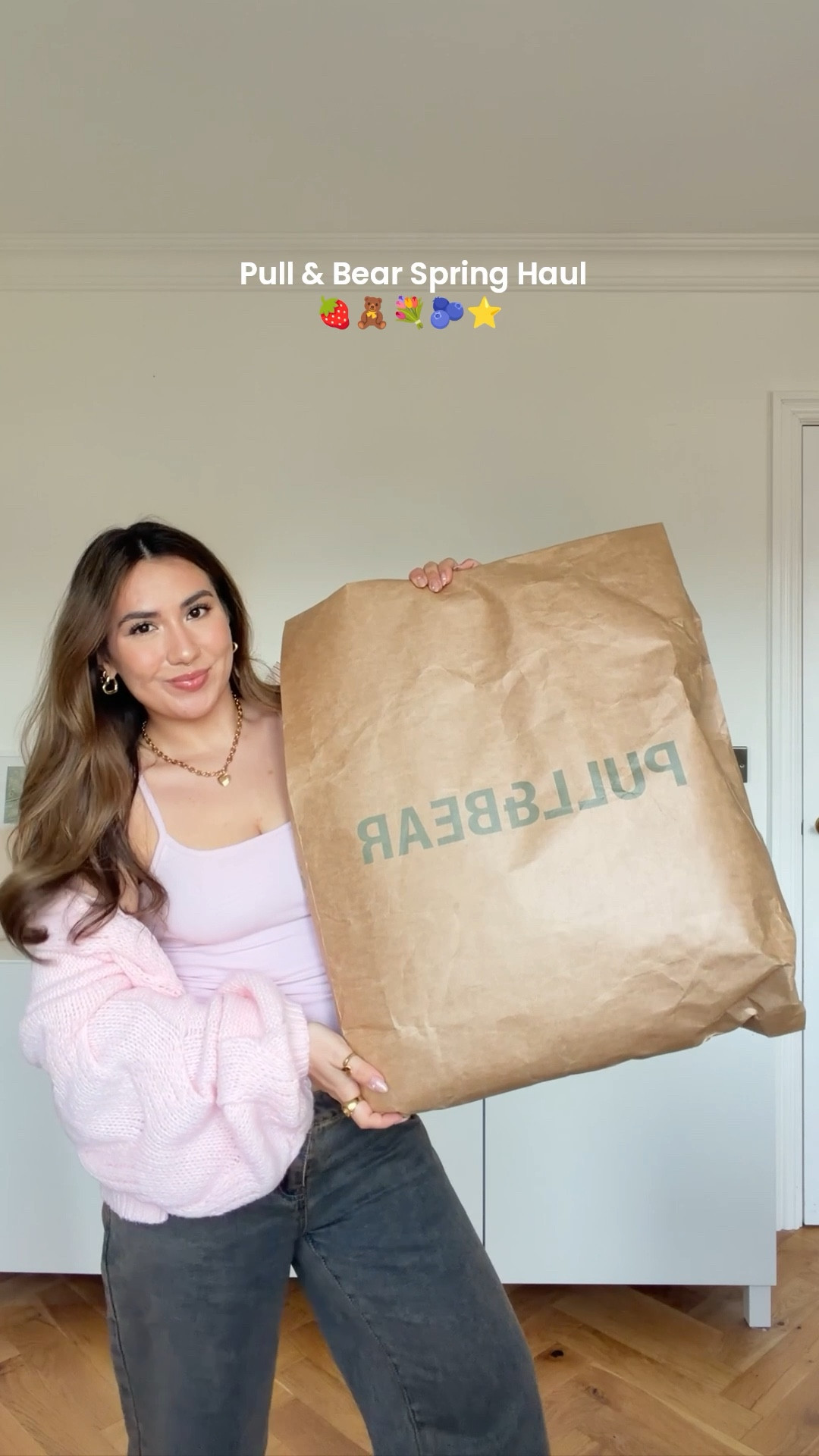 @Pull&Bear have the sweetest lil transitional pieces for spring girlies, the polka dot bag is my new fav! 🍓🫶🏼🌸  (pr) #pullandbear #pullandbearcommunity #springtrends #springhaul #springhaul  

#LTKspring #LTKuk #LTKstyletip