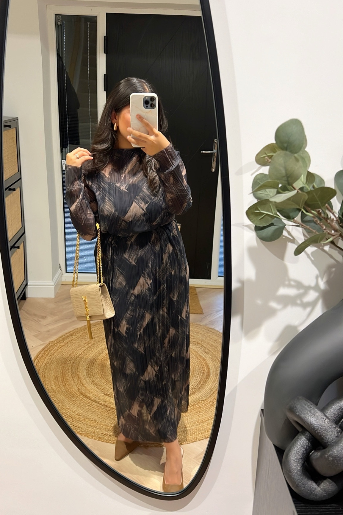 outfit of the night with the perfect suede heels 

#LTKuk #LTKmodest #LTKshoes