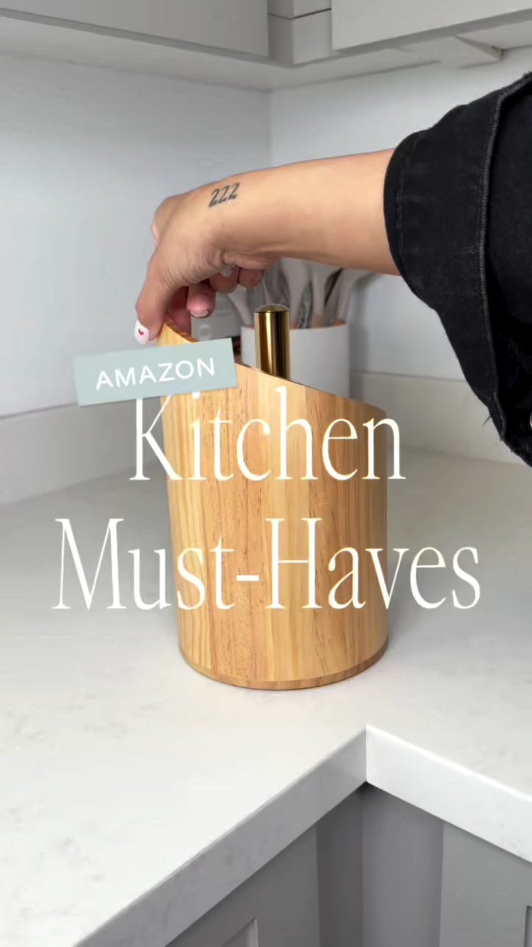 Paper Towel Holder  🧻🤎✨💫

Sometimes the smallest changes can make the biggest difference in your home! This paper towel holder is not only functional but it’s also so pretty! Works as a cohesive addition to your kitchen decor. 

We love elevating your everyday with finds like these! Also available in other colors to match your kitchen’s vibe.

#neatlyembellished #kitchenhack #kitcheninspiration #organizedkitchen #amazonhome