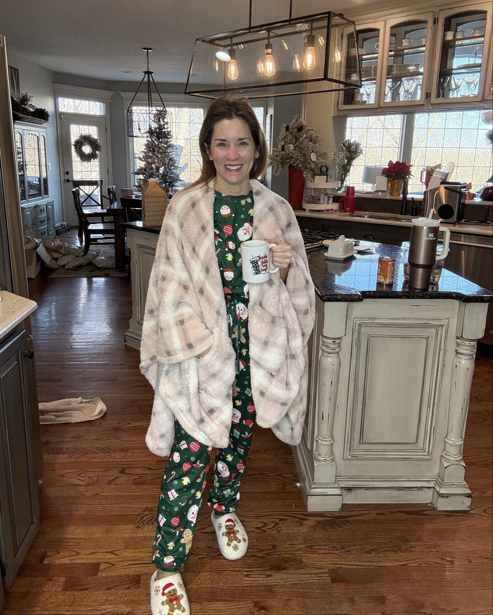 Perfect gift for under $30!! Love this shawl it has big pockets and super comfy on those cold brisk mornings!! ❄️❤️❄️🎄

#LTKOver40 #LTKGiftGuide #LTKFindsUnder50