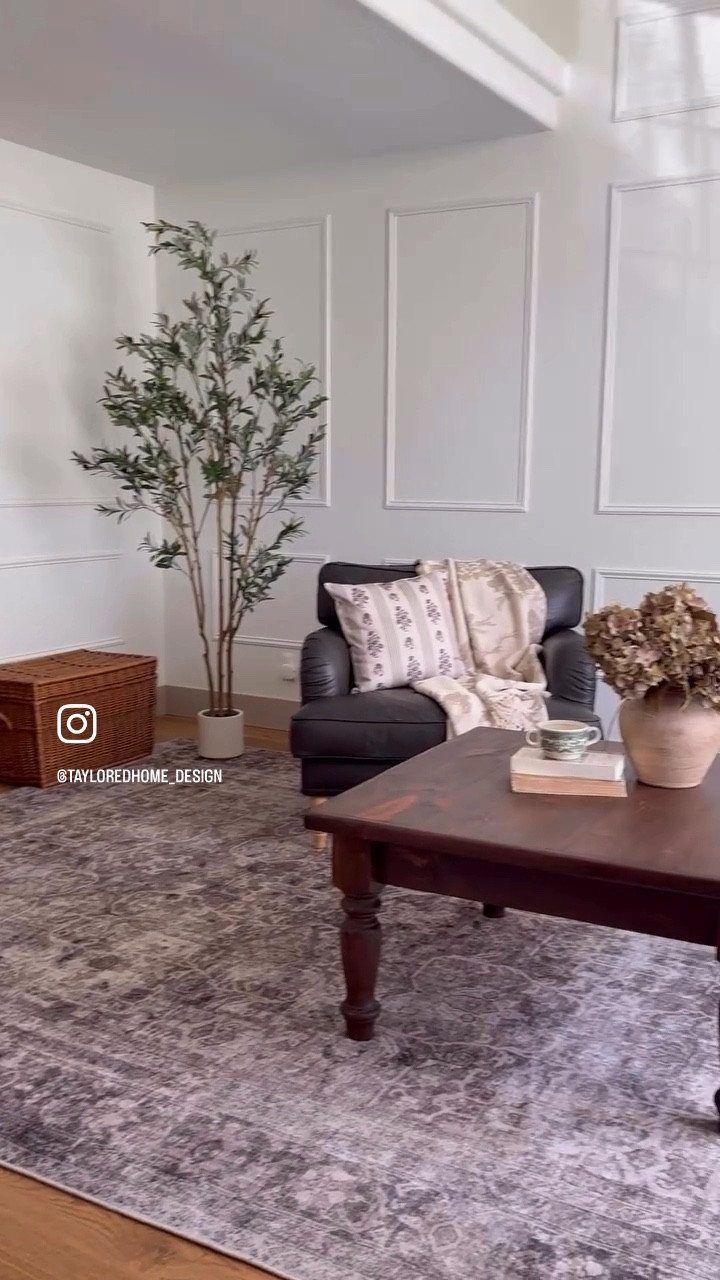 Not totally done yet, but here’s where our living room is at now after some DIY picture frame moulding! We are in the process of picking out a paint color for this room, and I scan FBMP daily for a couch 😜

#tayloredhome #tayloredhomedesign #pictureframemoulding #livingroom #90shome

Pottery barn, Loloi rugs, DIY project, living room makeover, traditional decor, faux flowers