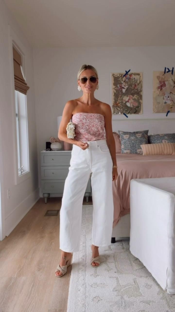 This would be so cute for date night out at the beach with this top having shells on it! Wearing S/4!

Loverly Grey, Target, white jeans, date night, barrel jeans, summer outfit 

#LTKSeasonal
