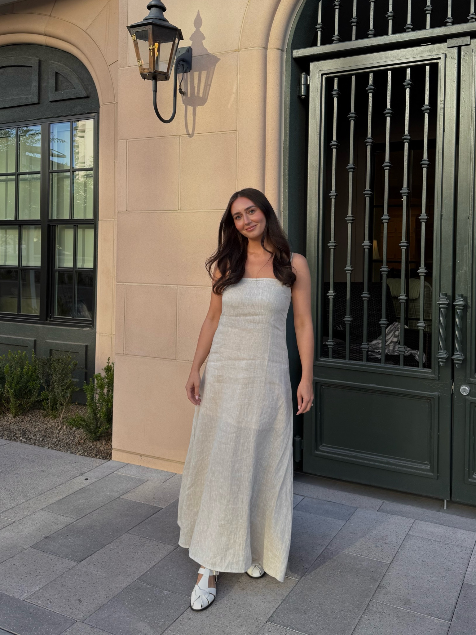 Linen maxi dress in a size 4🤍 

#LTKstyletip #LTKfindsunder100 #LTKsalealert