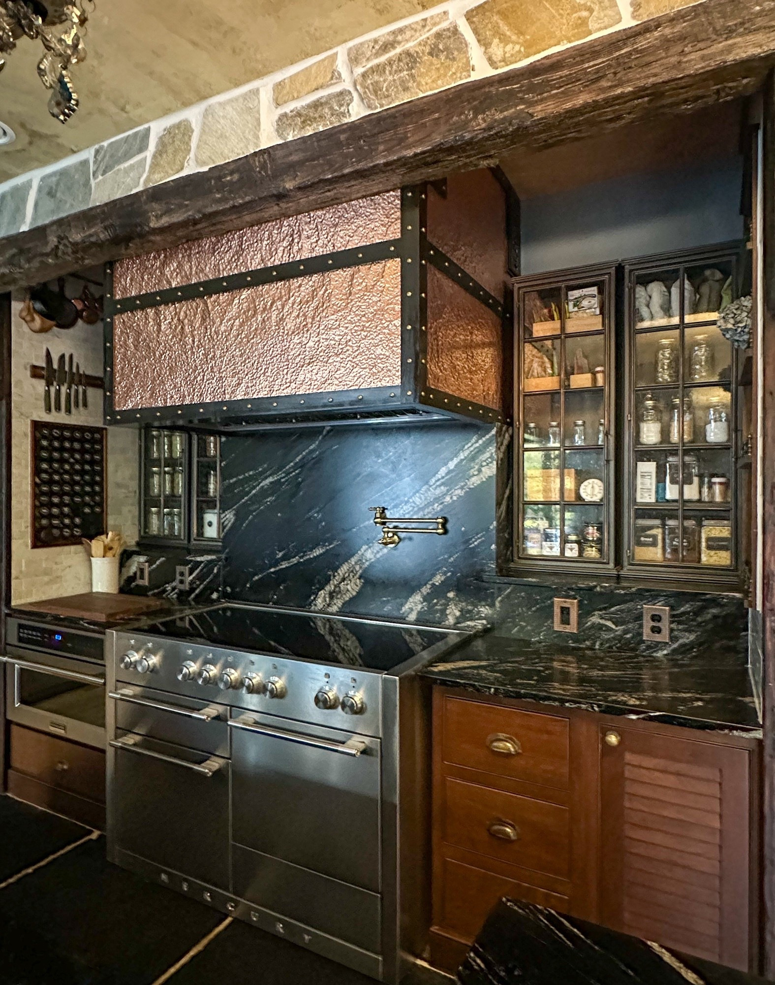 Simple swaps that bring old world charm into your kitchen without a full renovation. Warm metals, classic textures, and thoughtful details instantly make the space feel more timeless and lived in. ✨ 

#KitchenUpgrade #OldWorldCharm #SimpleSwaps #TimelessKitchen #EverydayElevated #HomeDecor #DesignDetails #callsigndesign