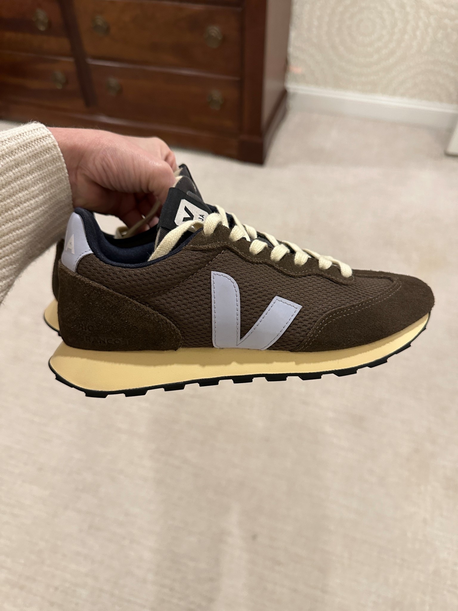 This is my 4th pair of Veja sneaks and they are my fave of the bunch!  I have been living in them the past few weeks. Obsessed with the color combo too  